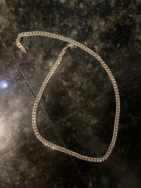 Gold Chain (22 inches)
